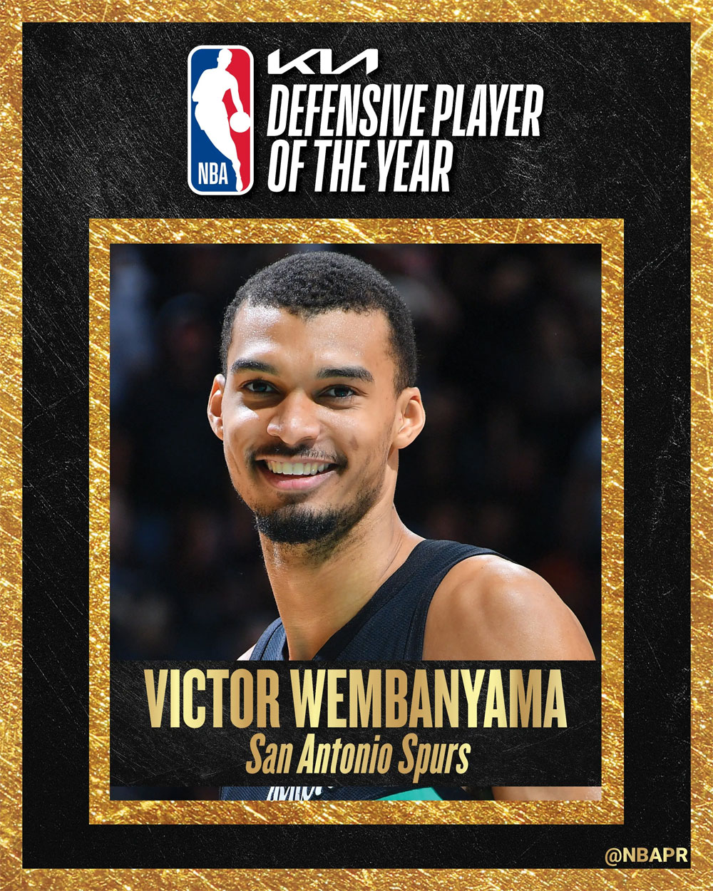 皇冠体育-史上最年轻DPOY ！文班亚马全票当选NBA最佳防守球员